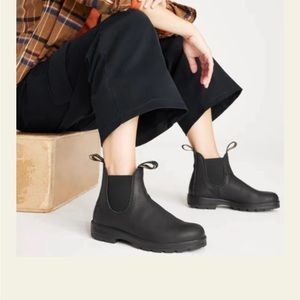 BNWT BLUNDSTONE 558 Chelsea